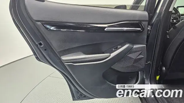 Kia Seltos 2021 — ფოტო 12/32