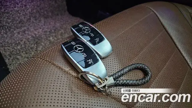 Mercedes-Benz S-Class 2018 — Şəkil 24/39