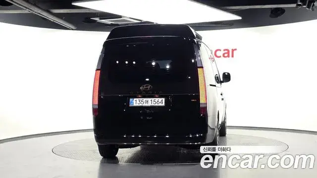 Hyundai Staria 2025 — Фото 4/20