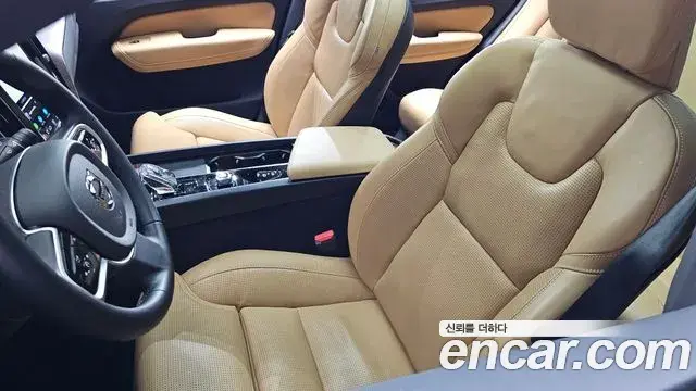 Volvo XC60 2024 — Şəkil 16/35