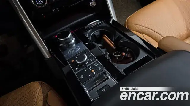 Land Rover Discovery 5 2018 — Şəkil 19/20