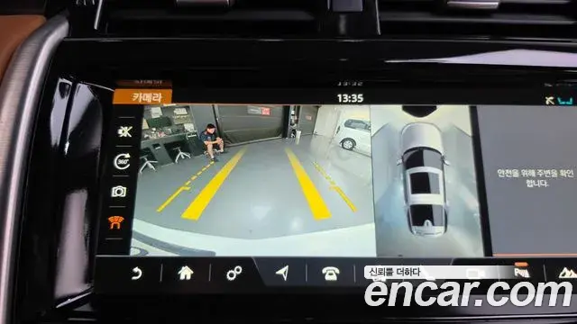 Land Rover Discovery 5 2018 — Şəkil 12/20