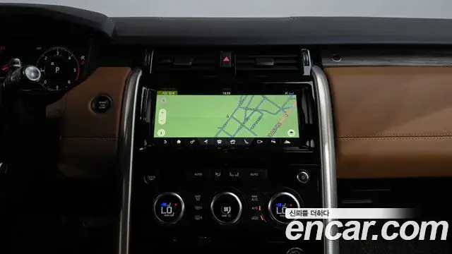 Land Rover Discovery 5 2018 — Şəkil 6/20
