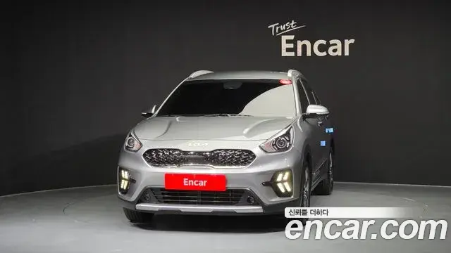 Kia Niro 2021 — Фото 3/20