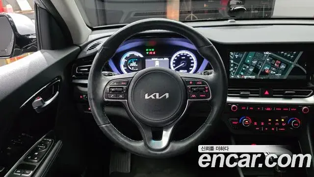 Kia Niro 2021 — Фото 12/20