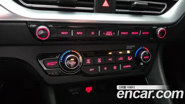 Kia Niro 2021 — Фото 20/20