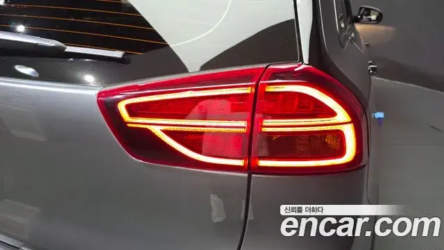 Kia Niro 2021 — Şəkil 18/33