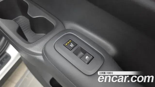 Hyundai Santa Fe 2025 — Фото 19/20