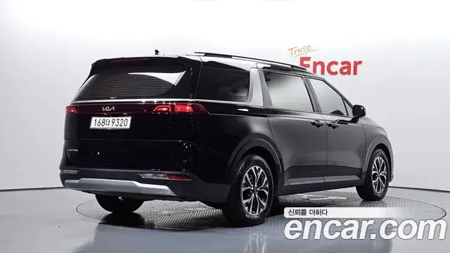 Kia Carnival 2023 — Photo 2/20