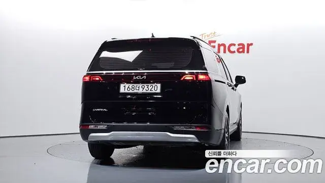 Kia Carnival 2023 — Photo 4/20