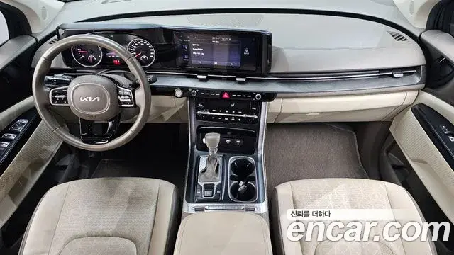 Kia Carnival 2023 — Photo 7/20