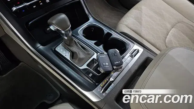 Kia Carnival 2023 — Photo 9/20