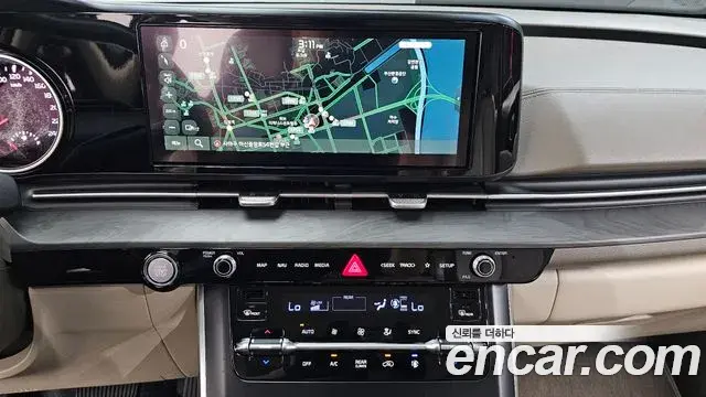 Kia Carnival 2023 — Photo 14/20