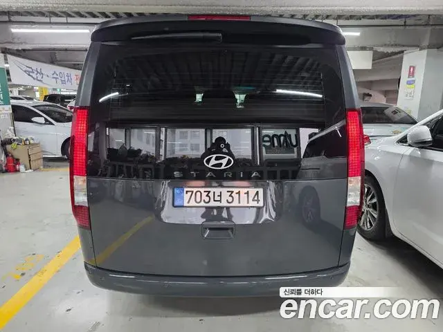 Hyundai Staria 2026 — Şəkil 8/17