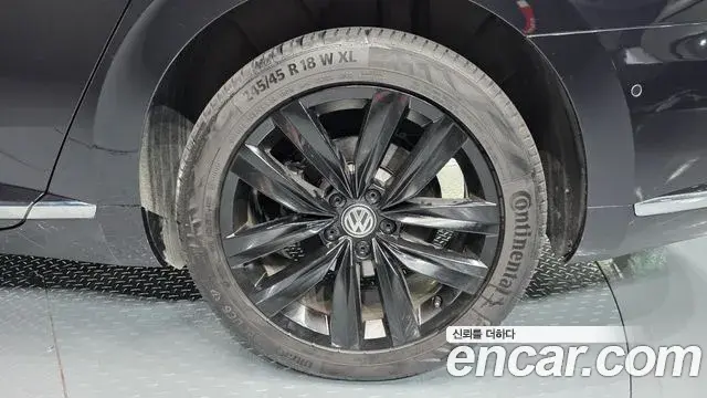 Volkswagen Arteon 2019 — Şəkil 9/36