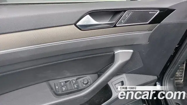 Volkswagen Arteon 2019 — Şəkil 28/36