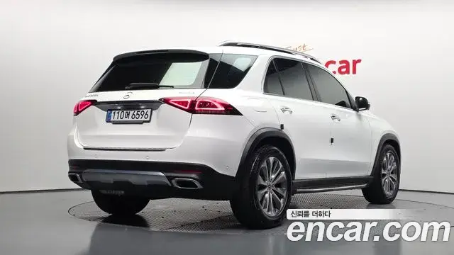 Mercedes-Benz GLE-Class 2023 — Фото 2/20