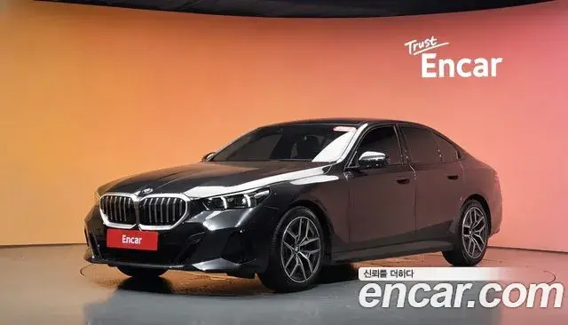 BMW 5 Series 2026 — Фото 1/20