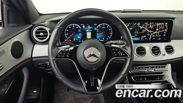 Mercedes-Benz E-Class 2021 — Фото 13/20