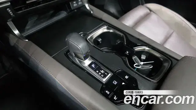Lexus RX350h 2023 — Photo 13/37
