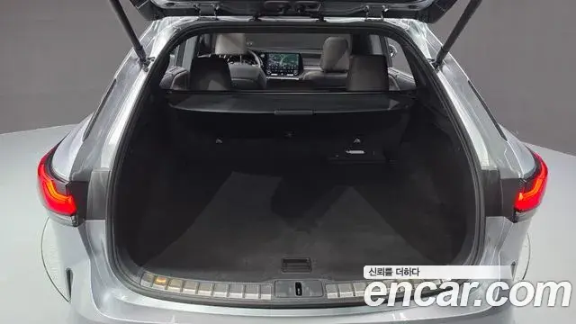 Lexus RX350h 2023 — Photo 17/37