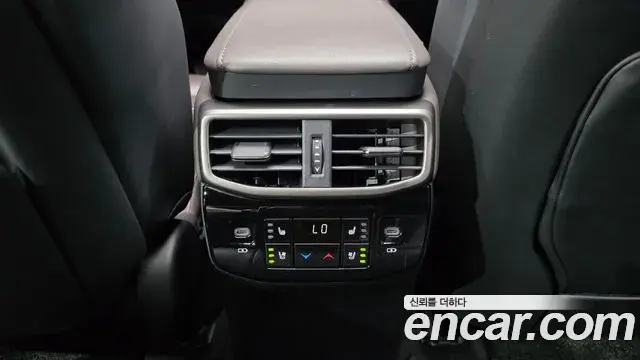 Lexus RX350h 2023 — Photo 18/37