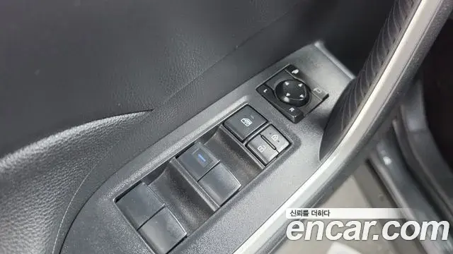 Toyota RAV4 2021 — Şəkil 19/31