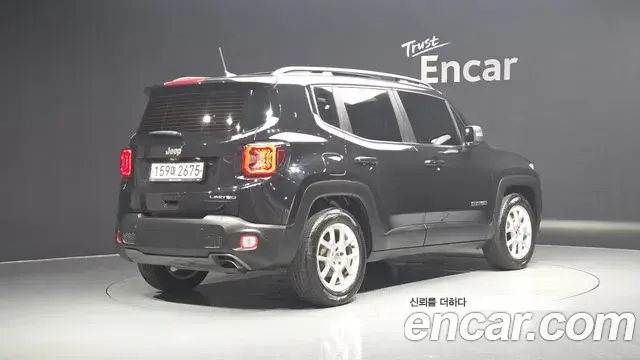 Jeep Renegade 2020 — Фото 2/20