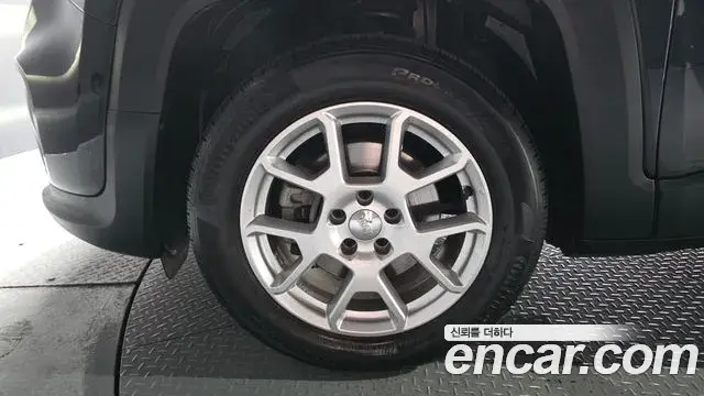Jeep Renegade 2020 — Фото 5/20