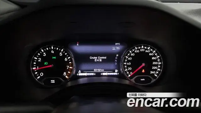 Jeep Renegade 2020 — Фото 8/20