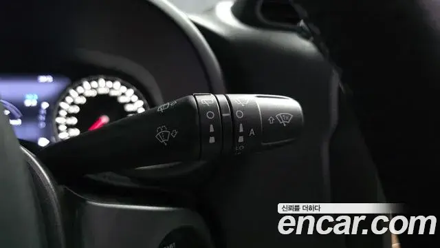 Jeep Renegade 2020 — Фото 18/20