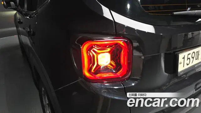 Jeep Renegade 2020 — Photo 30/38