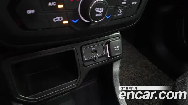 Jeep Renegade 2020 — Photo 11/38