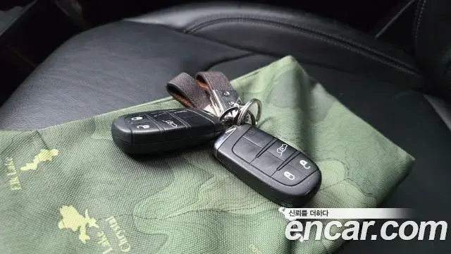 Jeep Renegade 2020 — Photo 18/38