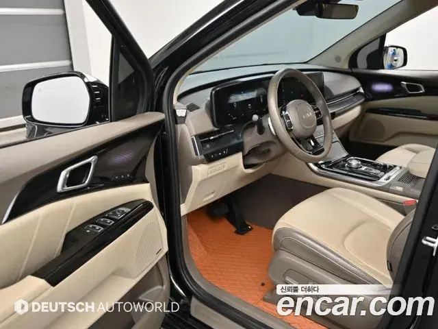 Kia Carnival 2023 — Фото 11/20