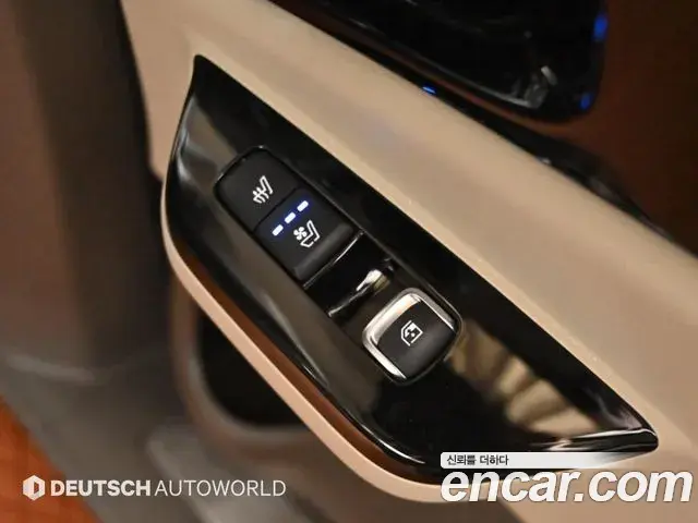 Kia Carnival 2023 — Фото 16/20