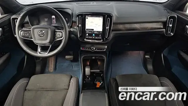 Volvo C40 Recharge 2022 — ფოტო 3/35