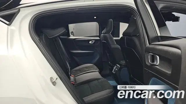 Volvo C40 Recharge 2022 — ფოტო 19/35
