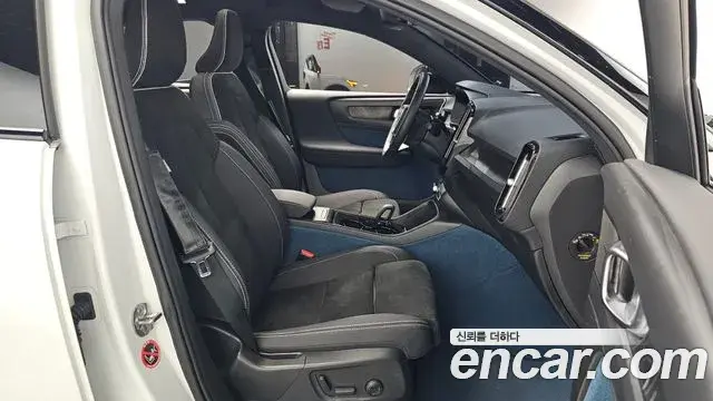 Volvo C40 Recharge 2022 — ფოტო 14/35