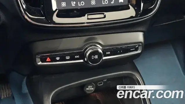 Volvo C40 Recharge 2022 — ფოტო 27/35