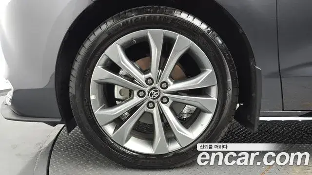 Toyota Sienna 2025 — ფოტო 13/38