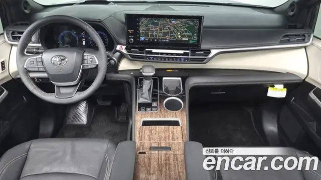 Toyota Sienna 2025 — ფოტო 2/38