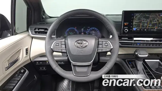Toyota Sienna 2025 — ფოტო 9/38