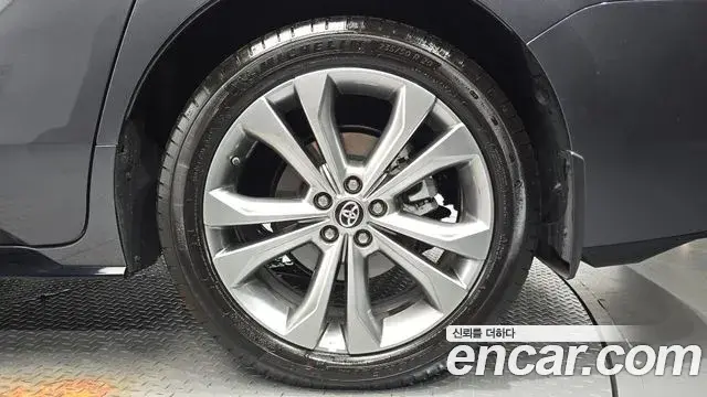 Toyota Sienna 2025 — ფოტო 15/38