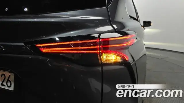 Toyota Sienna 2025 — ფოტო 21/38