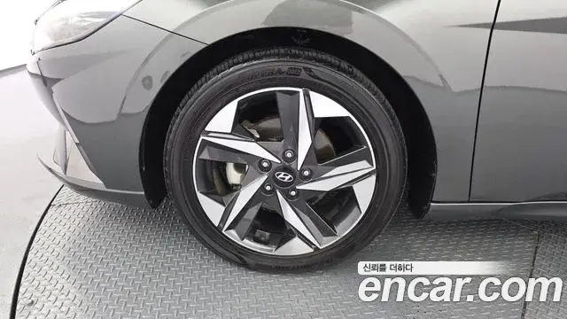 Hyundai Avante 2023 — Photo 4/20