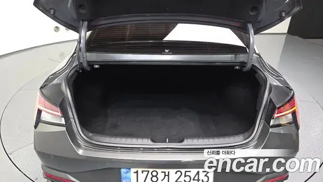 Hyundai Avante 2023 — Photo 19/20
