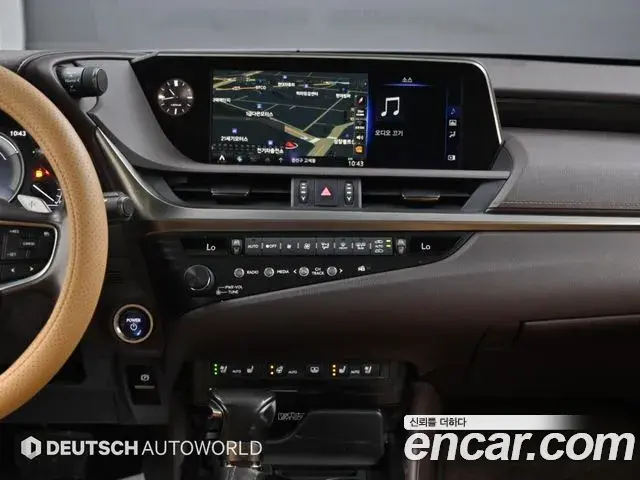 Lexus ES300h 2019 — Photo 14/20