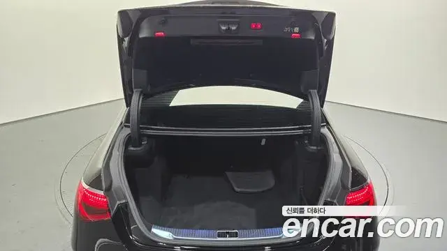 Mercedes-Benz S-Class 2023 — ფოტო 7/20