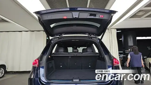 Mercedes-Benz GLE-Class 2021 — Фото 19/20